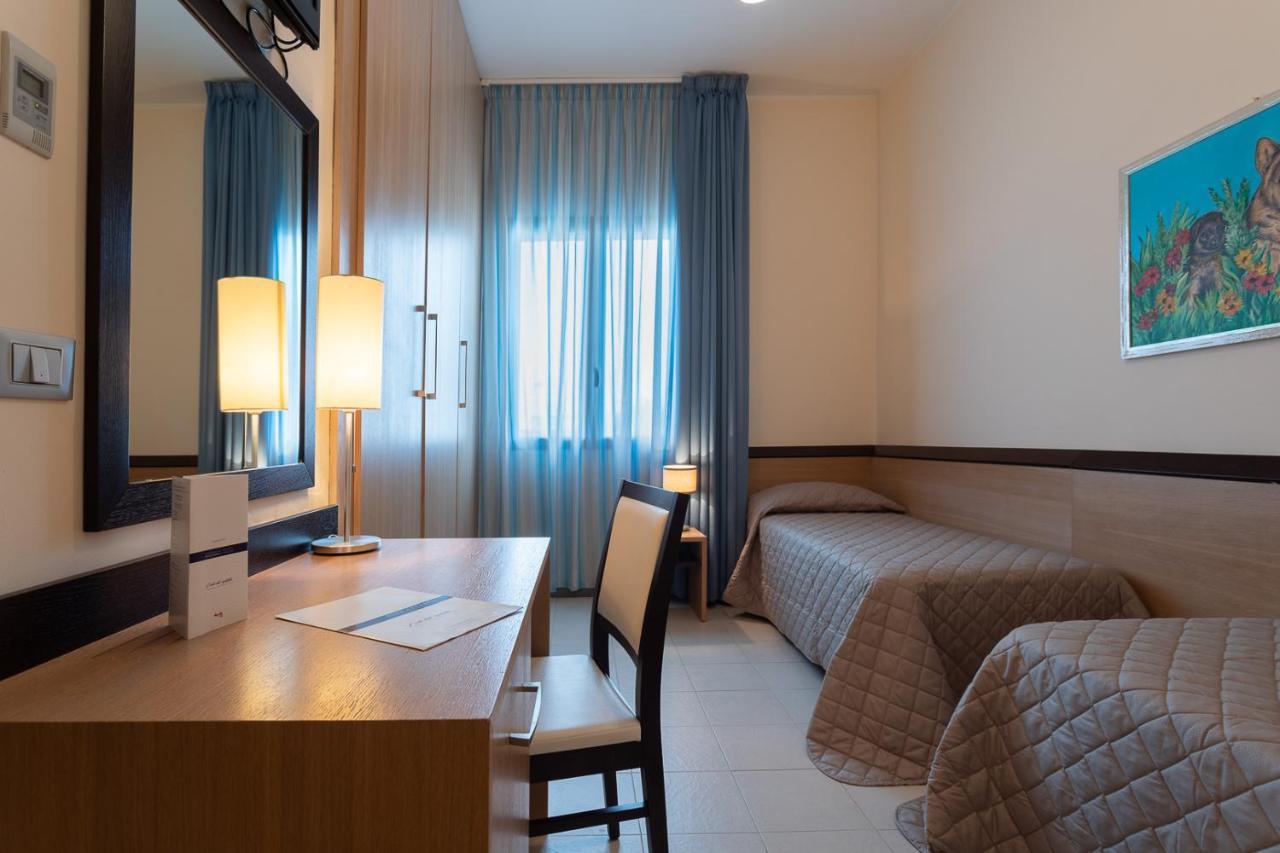 Club Azzurro Hotel & Resort Porto Cesareo Eksteriør billede