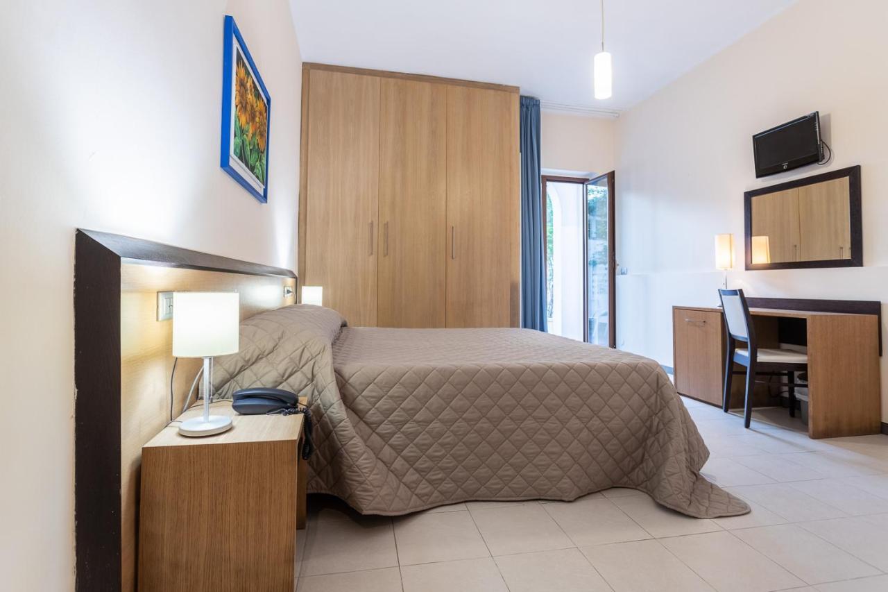 Club Azzurro Hotel & Resort Porto Cesareo Eksteriør billede