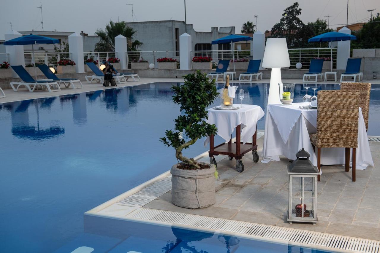 Club Azzurro Hotel & Resort Porto Cesareo Eksteriør billede