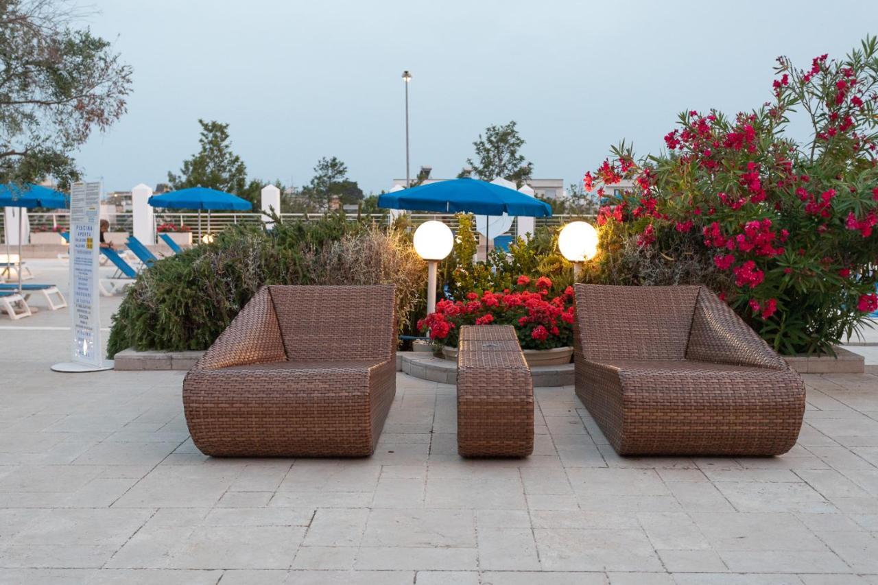 Club Azzurro Hotel & Resort Porto Cesareo Eksteriør billede