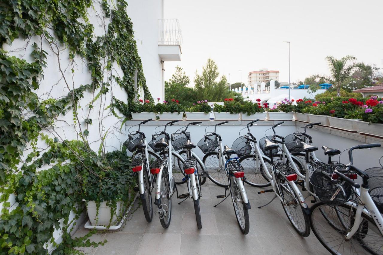 Club Azzurro Hotel & Resort Porto Cesareo Eksteriør billede