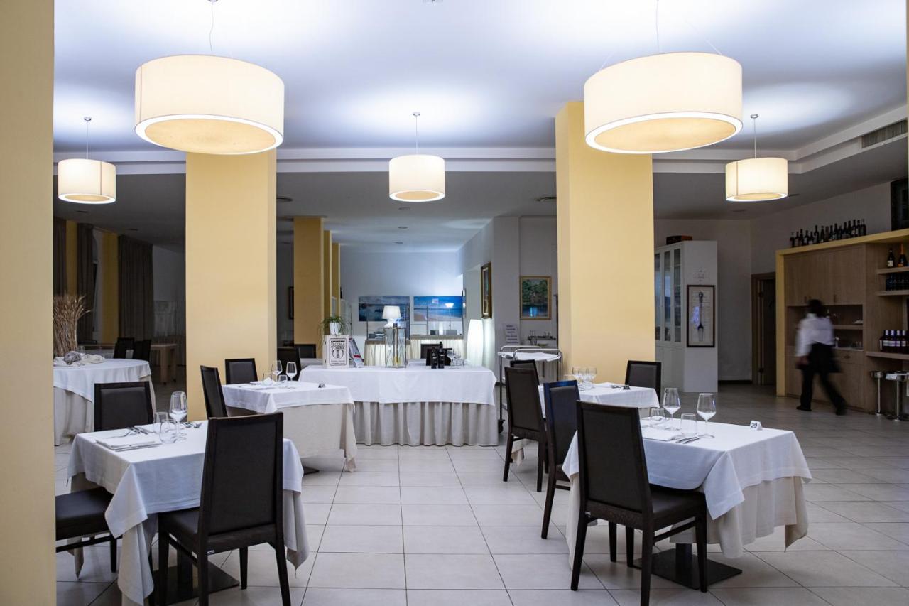 Club Azzurro Hotel & Resort Porto Cesareo Eksteriør billede