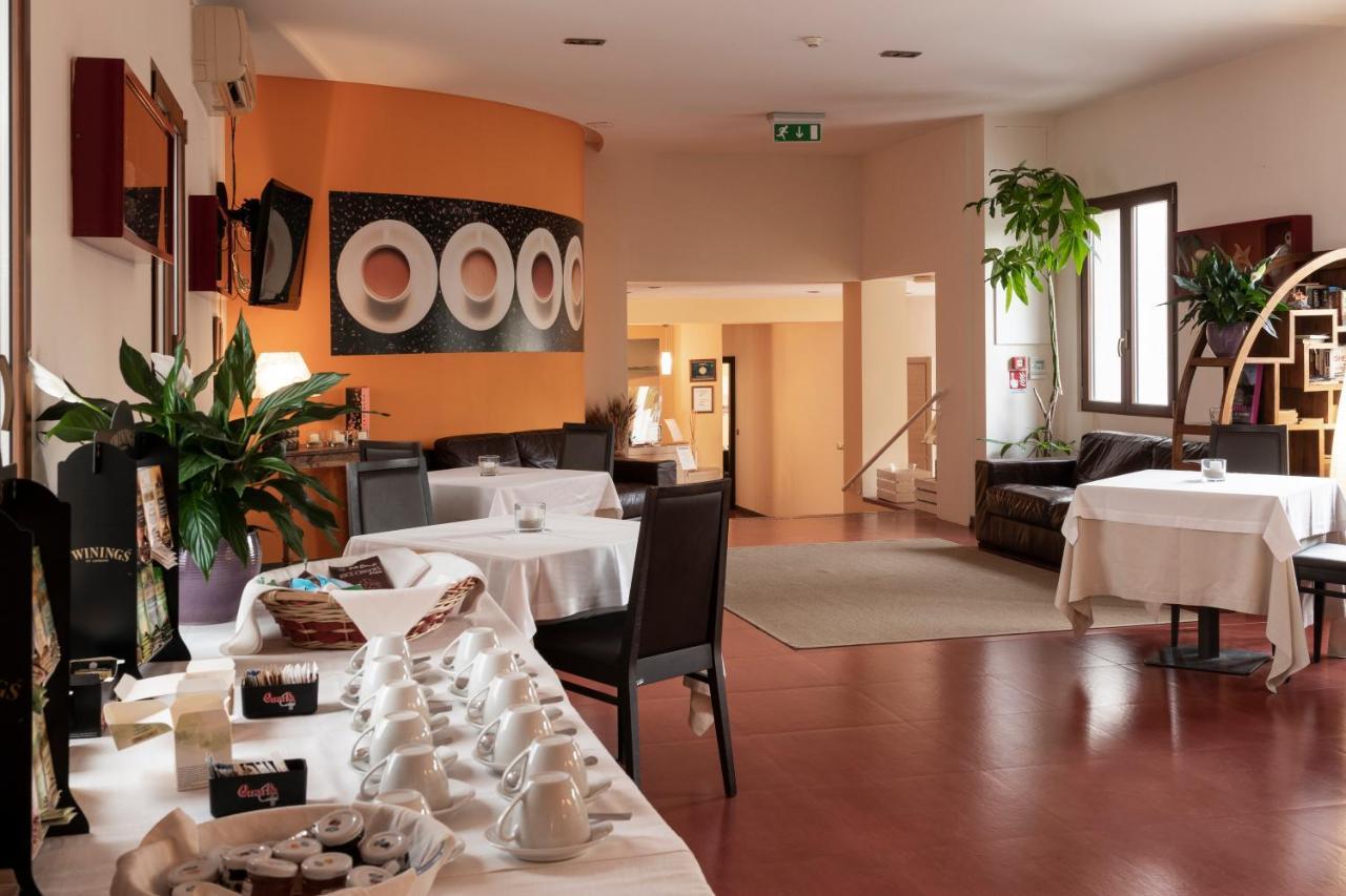 Club Azzurro Hotel & Resort Porto Cesareo Eksteriør billede