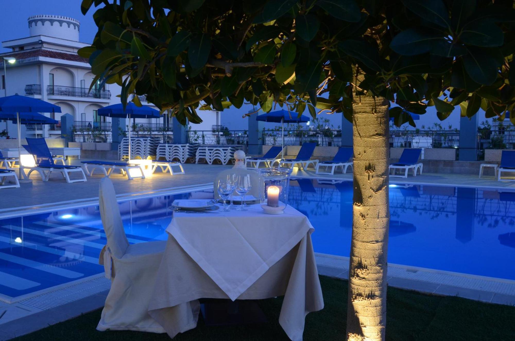 Club Azzurro Hotel & Resort Porto Cesareo Eksteriør billede